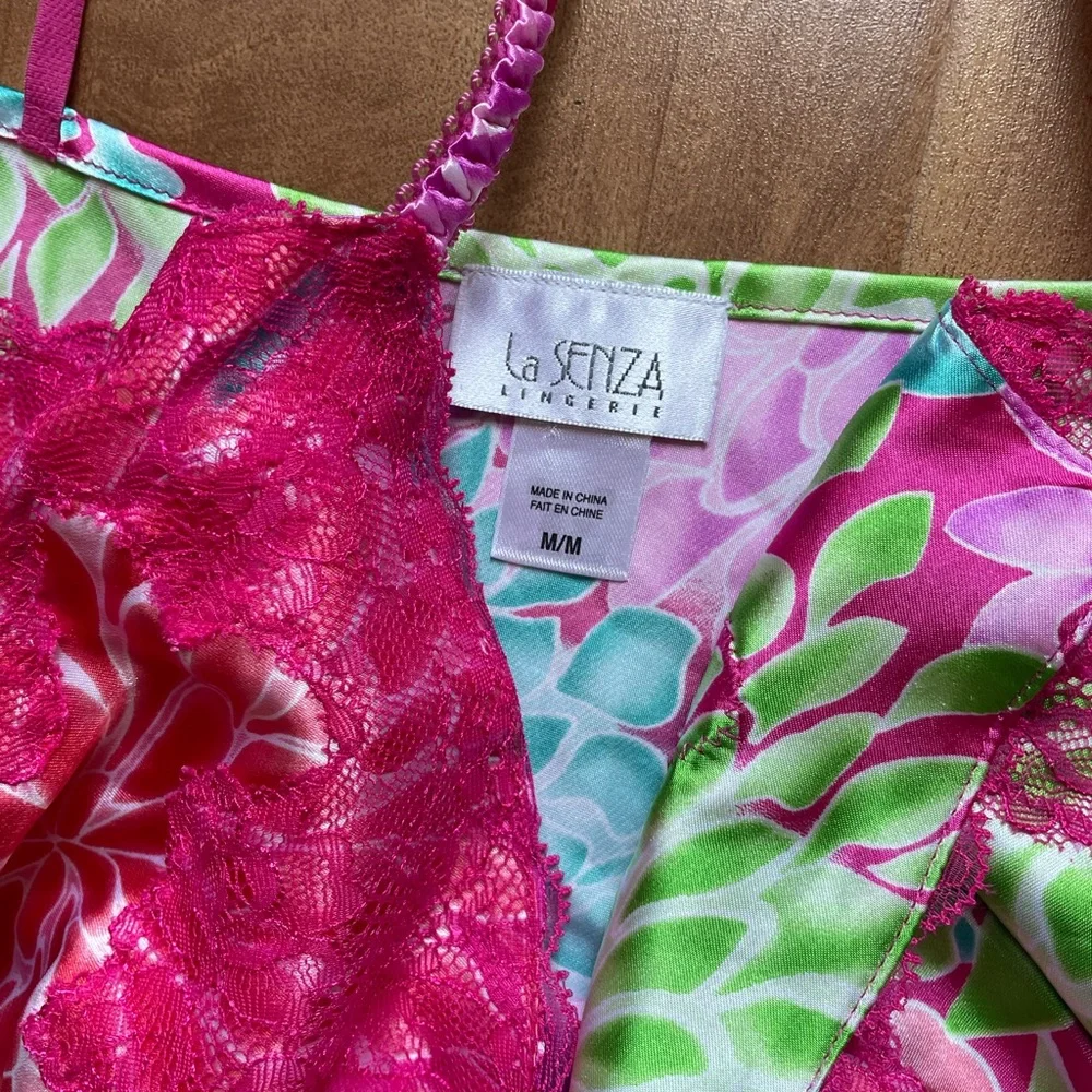Bright Pink & Blue Chrysanthemum Print La Senza 2 Piece PJ Camisole & Shorts Set - Picture 3 of 5